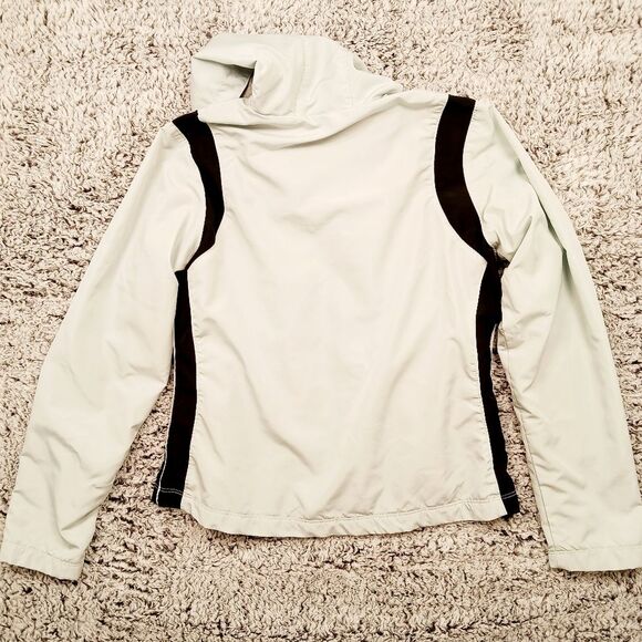 Reebok Women's Medium Hooded Fleece Lined Windbreaker Full zip up. Two pocket - Picture 7 of 7